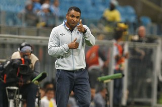 Roger chega à 10ª Libertadores e pode ser 5º a vencer como jogador e técnico