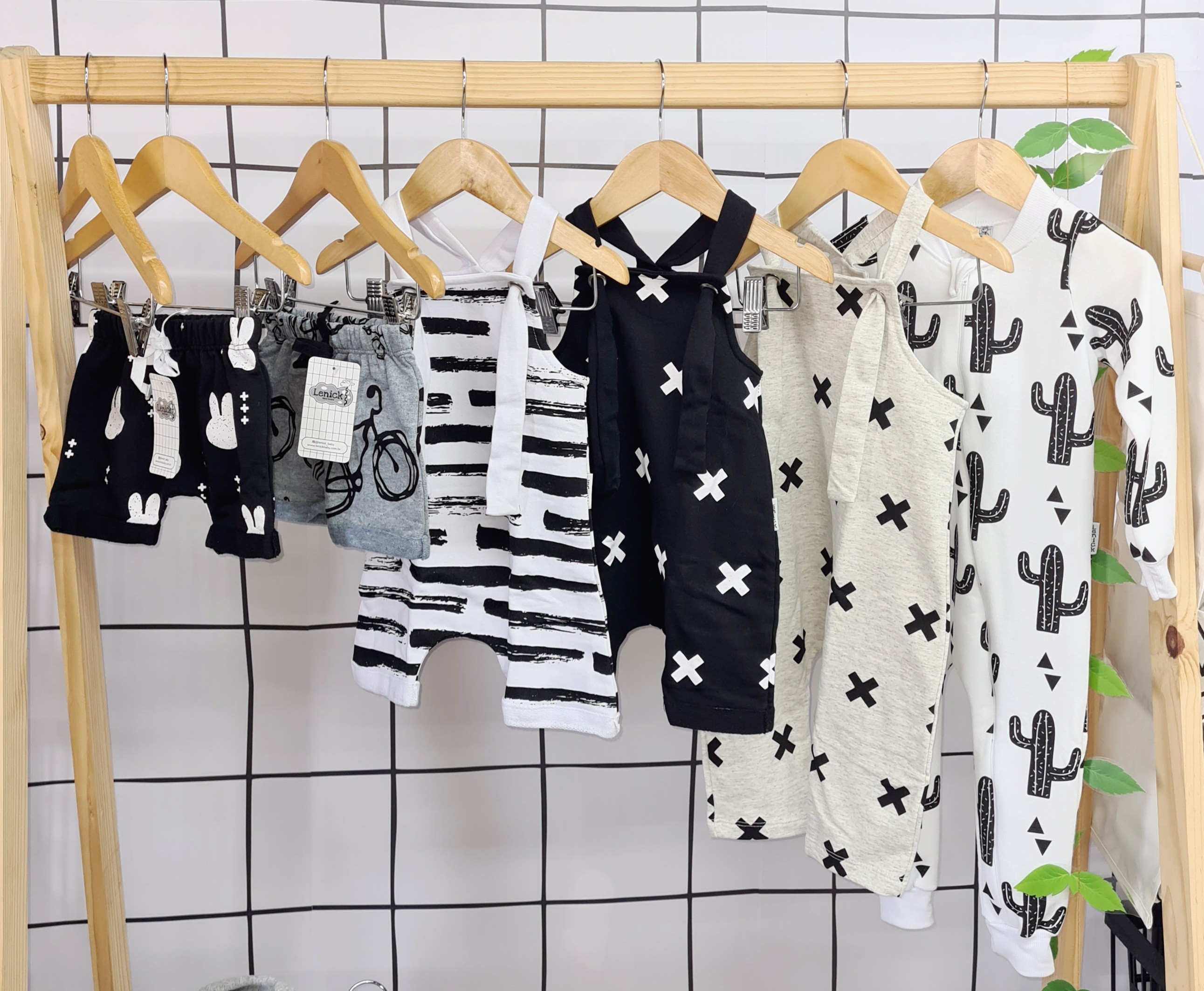 Lenick oferece roupas em tons neutros para crianças  (Foto: Arquivo Pessoal)