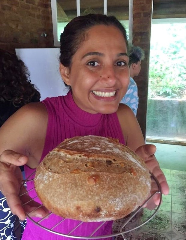 Camila Pitanga mostra pão feito por ela (Foto: Reprodução/Instagram)