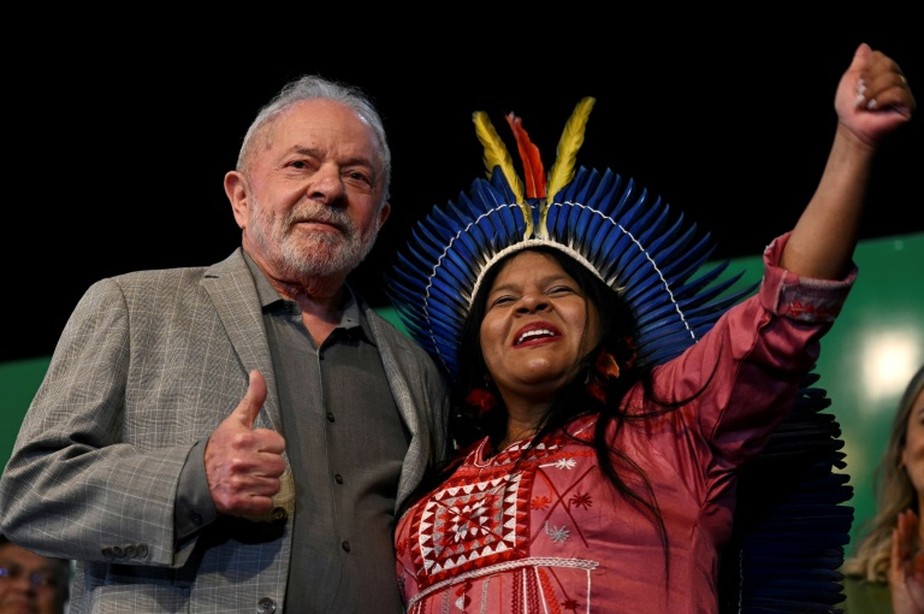 Luiz Inacio Lula da Silva e Sonia Guajajara