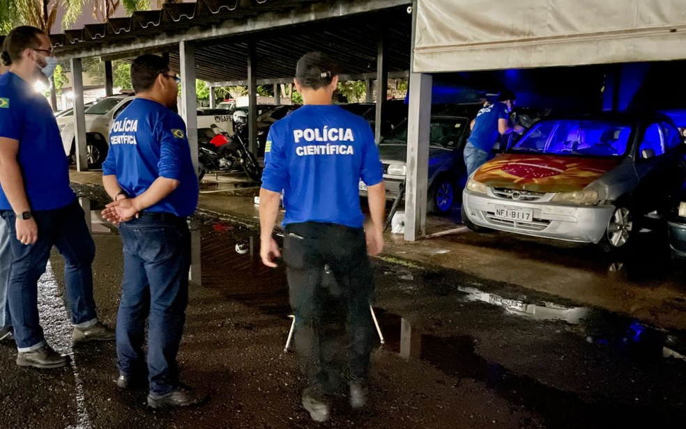 Carro de suspeito de matar adolescente Luana Marcelo Alves é periciado — Foto: Polícia Científica/Divulgação