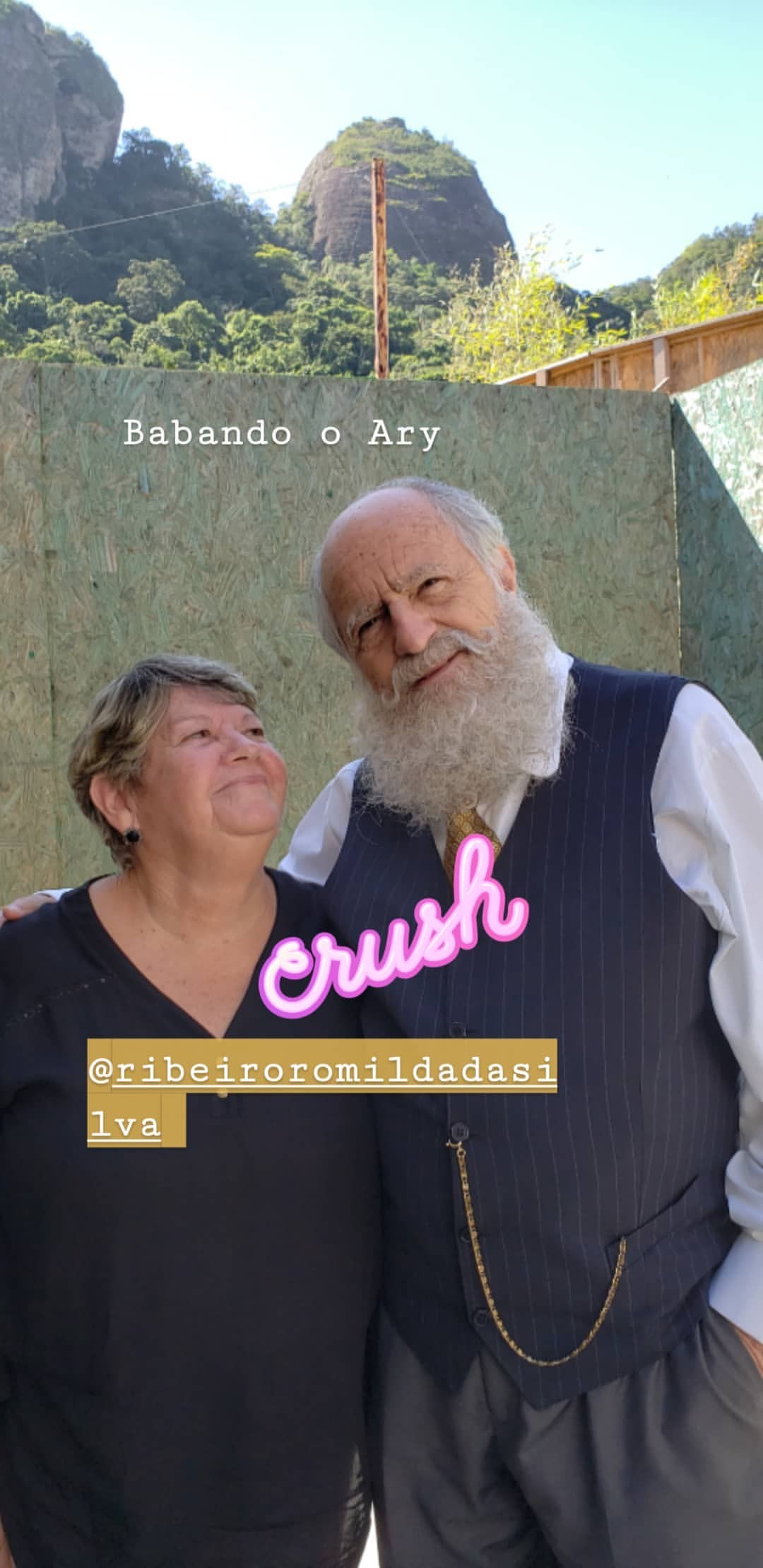 Isabella Santoni e avó (Foto: Reprodução/Instagram)