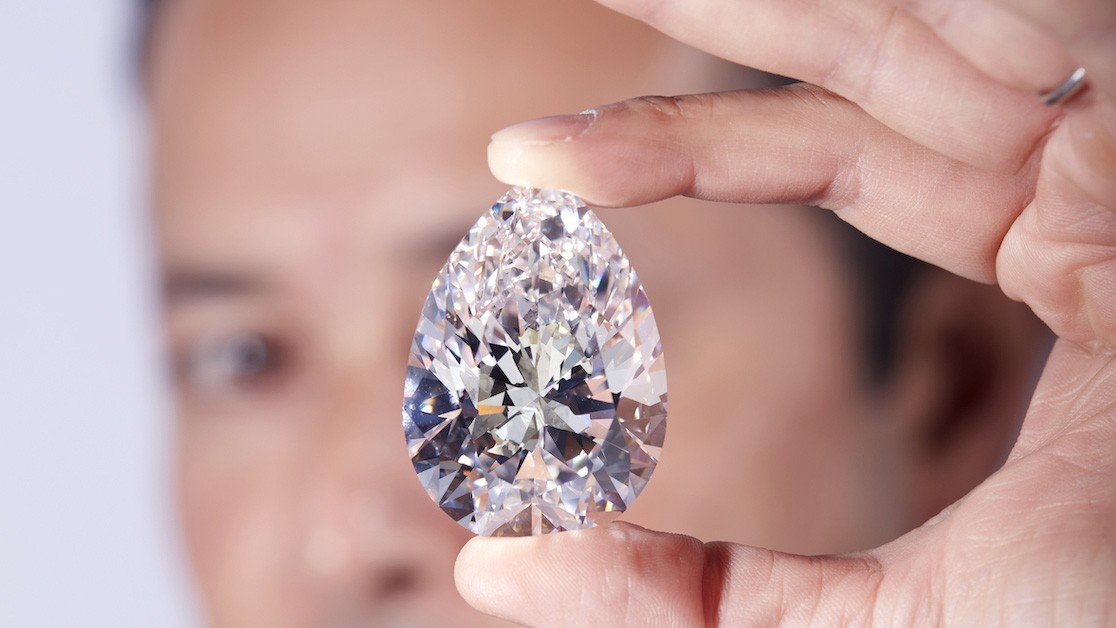 'The Rock', o maior diamante branco já leiloado, é vendido por US$ 21,9 milhões (Foto: Reprodução/ CHRISTIE’S press center)
