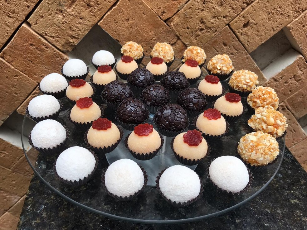 Laís Lima cria brigadeiros com sabores diferenciados, como queijo com goiabada e café  — Foto: Foto: Arquivo Pessoal