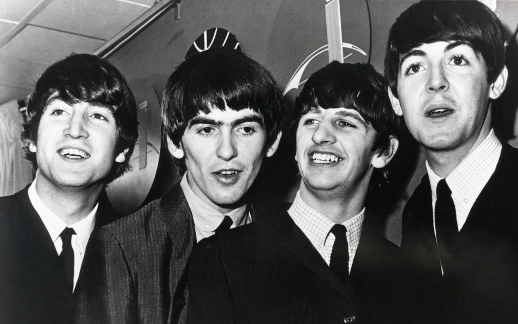Os Beatles durante as gravações do filme 'Os reis do ié-ié-ié' (1964) — Foto: AFP