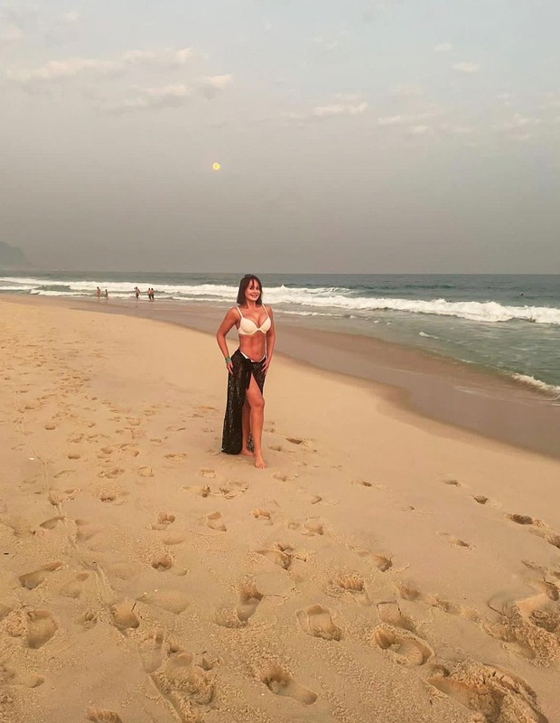 Gaby Spanic curte dia em praia do Rio de Janeiro (Foto: Reprodução/Instagram)