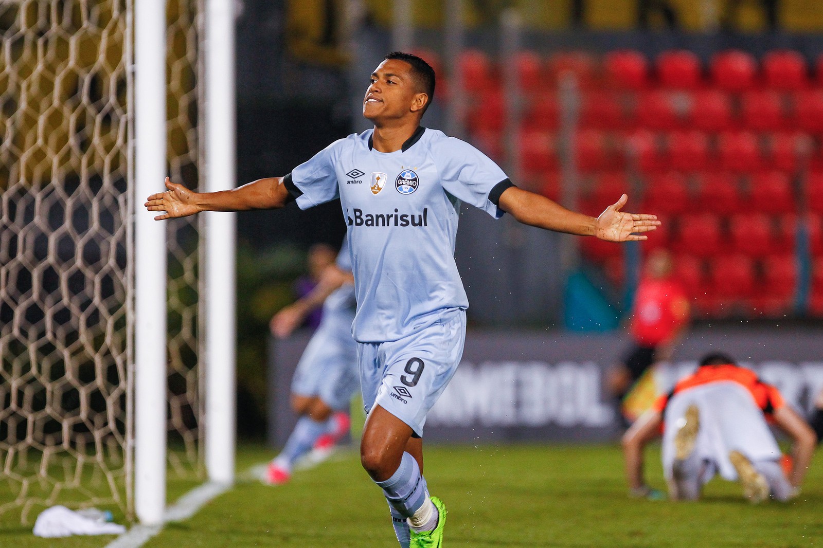 Boas lembranças contra Cerro e histórico favorável: o Grêmio contra paraguaios