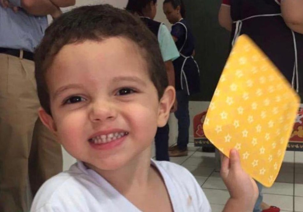 O pequeno João, de 2 anos e 8 meses: "Meu filho era um menino muito amado" — Foto: Arquivo pessoal 