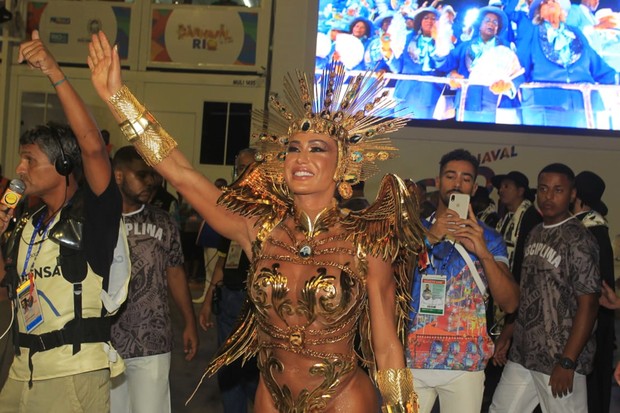 Gracyanne Barbosa, rainha de bateria da União da Ilha (Foto: Sergio Gallo / Ed. Globo)