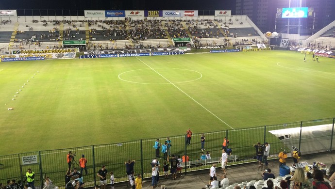 RN - Estádio Frasqueirão TR (Foto: Augusto Gomes/GloboEsporte.com)