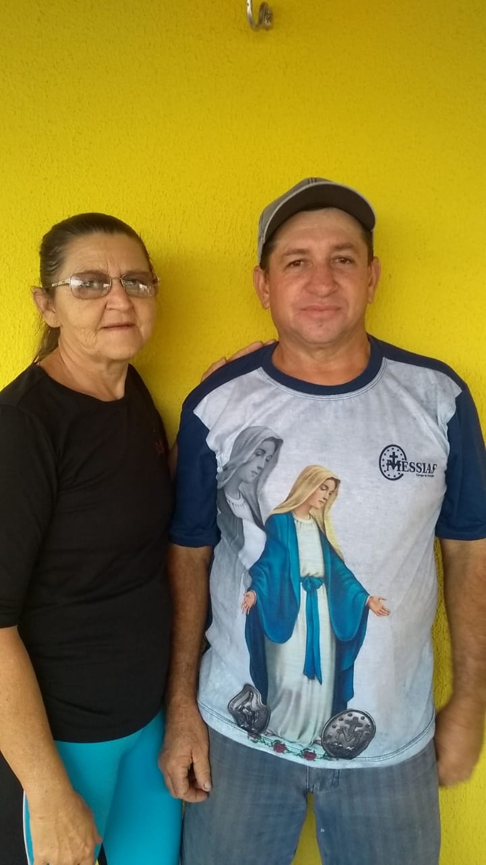 Antonia Raimunda Vieira de Paula e Antonio Vieira de Paula viram a renda dobrar com o pagamento do Auxílio — Foto: Arquivo pessoal