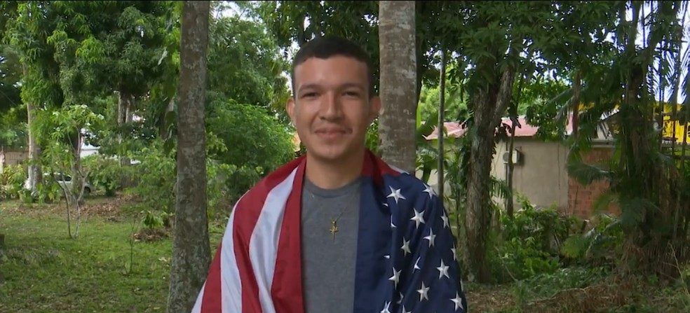 Jefferson do Nascimento vai com um grupo de 50 estudantes de todo Brasil para os Estados Unidos  — Foto: Reprodução/Rede Amazônica Acre