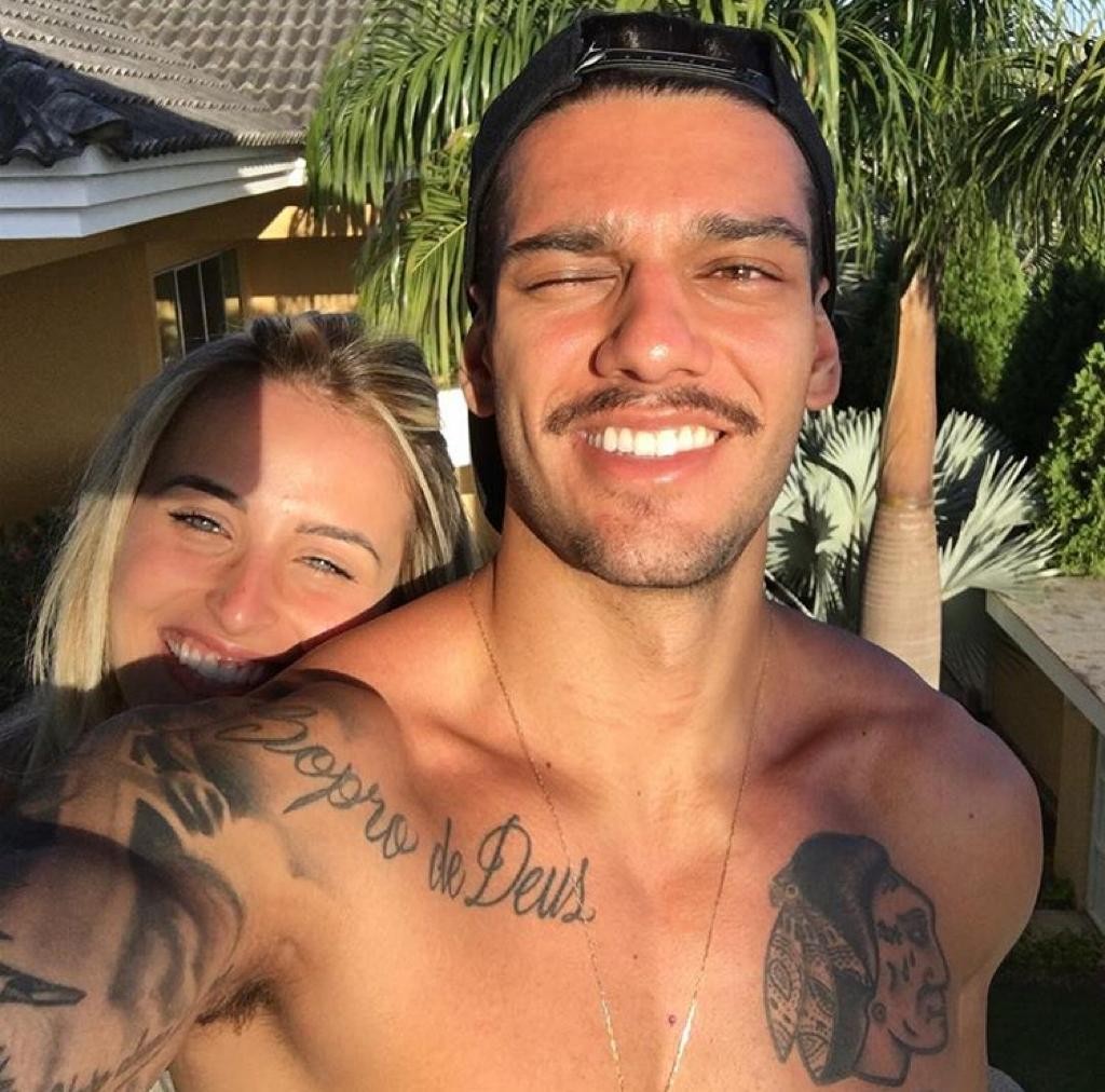 Lucas Lucco e namorada (Foto: reprodução Instagram)