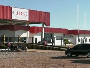 Unidade da JBS em Confresa (MT) deverá construir ciclovia até a empresa (Foto: Assessoria/TRT-MT)