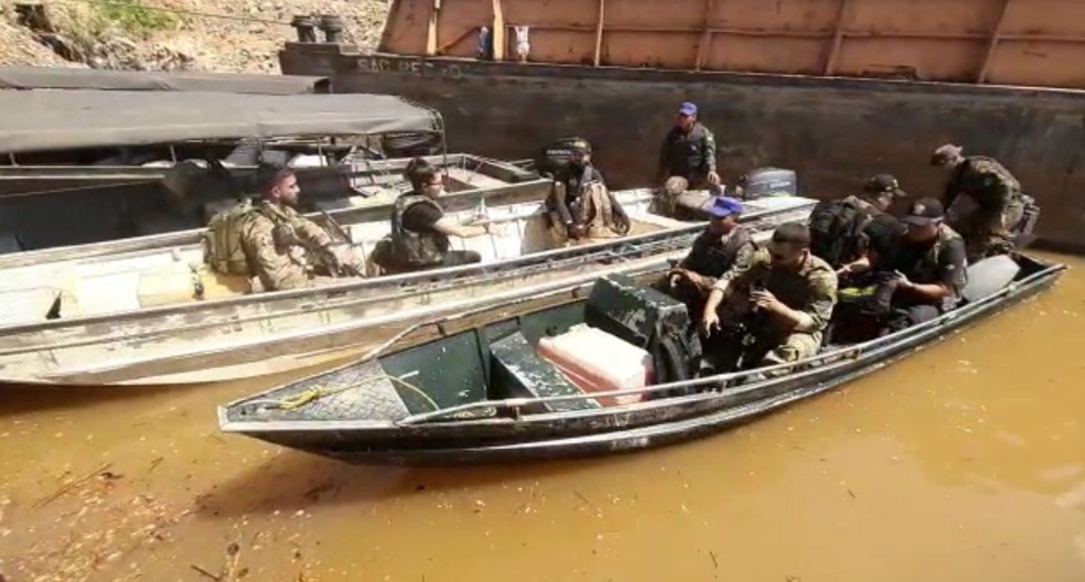 Embarcações de Bruno e Amarildo serão utilizadas na reconstituição.  — Foto: Rede Amazônica. 
