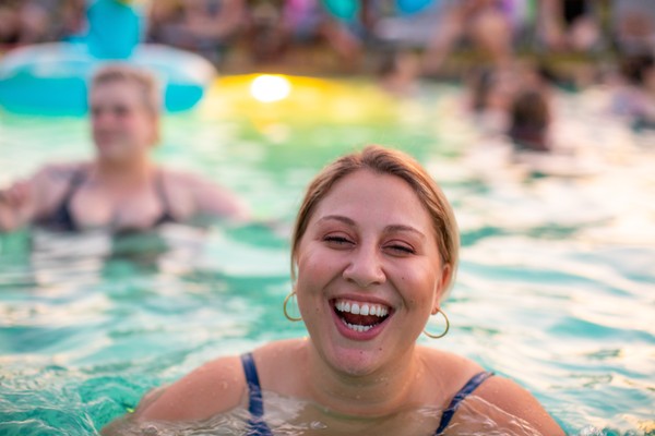 9 Exercicios Na Piscina Com Espaguetes Para Queimar Gordura Treino Completo Youtube