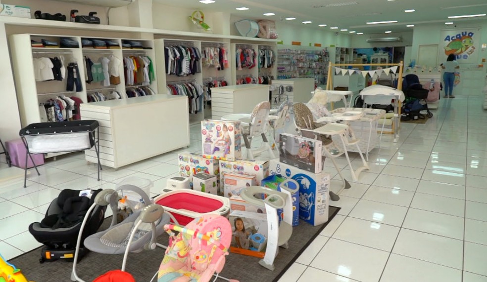 Pesquisa do Sincomércio de Araraquara ouviu 40 comerciantes que vendem produtos ligados ao público infantil — Foto: Ely Venâncio/EPTV