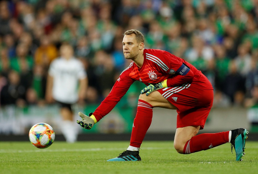 Neuer é o goleiro titular e o capitão da seleção da Alemanha — Foto: Reuters