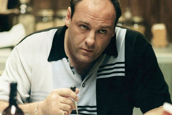 James Gandolfini (1961-2013) como Tony Soprano em cena da série Família Soprano  (Foto: Reprodução)