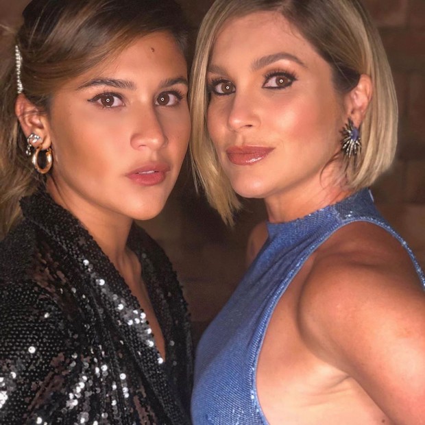 Giulia Costa e Flávia Alessandra em foto no Instagram (Foto: reprodução/instagram)