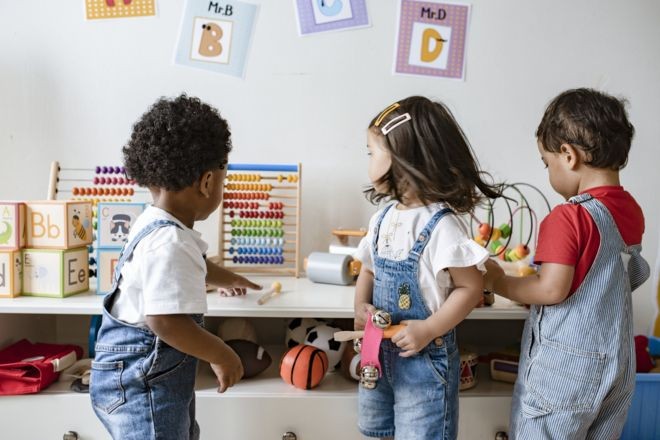 Educação de qualidade na primeira infância tem impacto na vida da pessoa em etapas seguintes da vida, indicam pesquisas (Foto: Getty Images)