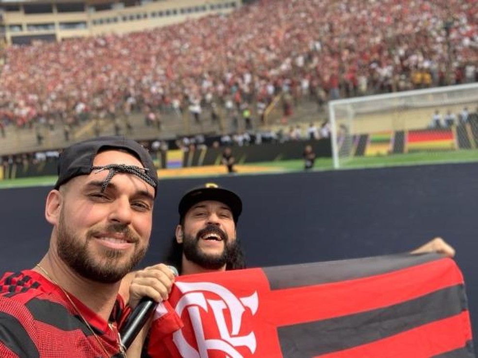 Paptinho e Gabriel O Pensador na final da Libertadores de 2019 — Foto: Arquivo pessoal