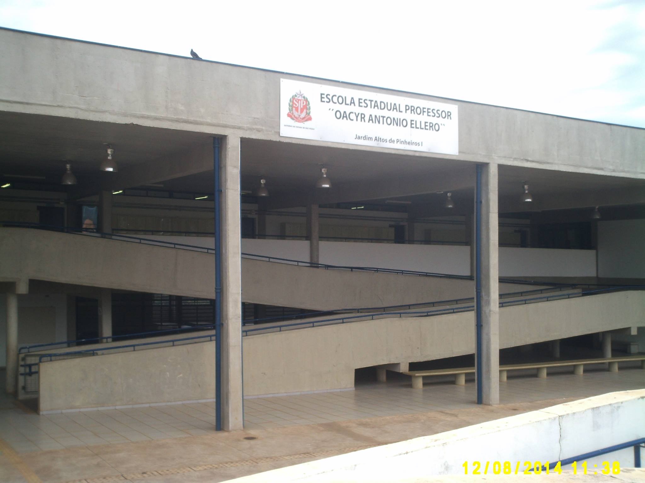 Criança é amarrada em cadeira durante aula em Araraquara