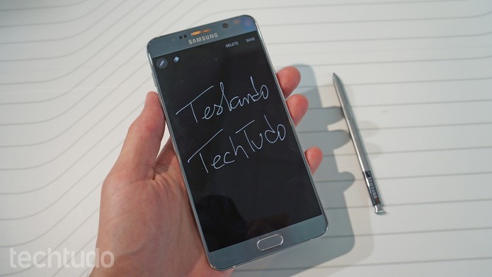 Galaxy Note 5 tem tela de 5,7 polegadas QHD com suporte a anotações (Foto: Thassius Veloso/TechTudo)