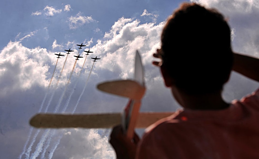 Ser piloto de avião não é mais um sonho? — Foto: Valter Campanato/Agência Brasil