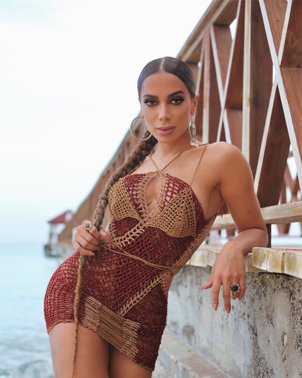 Anitta atualiza marquinha de biquini na República Dominicana (Foto: Reprodução / Instagram)