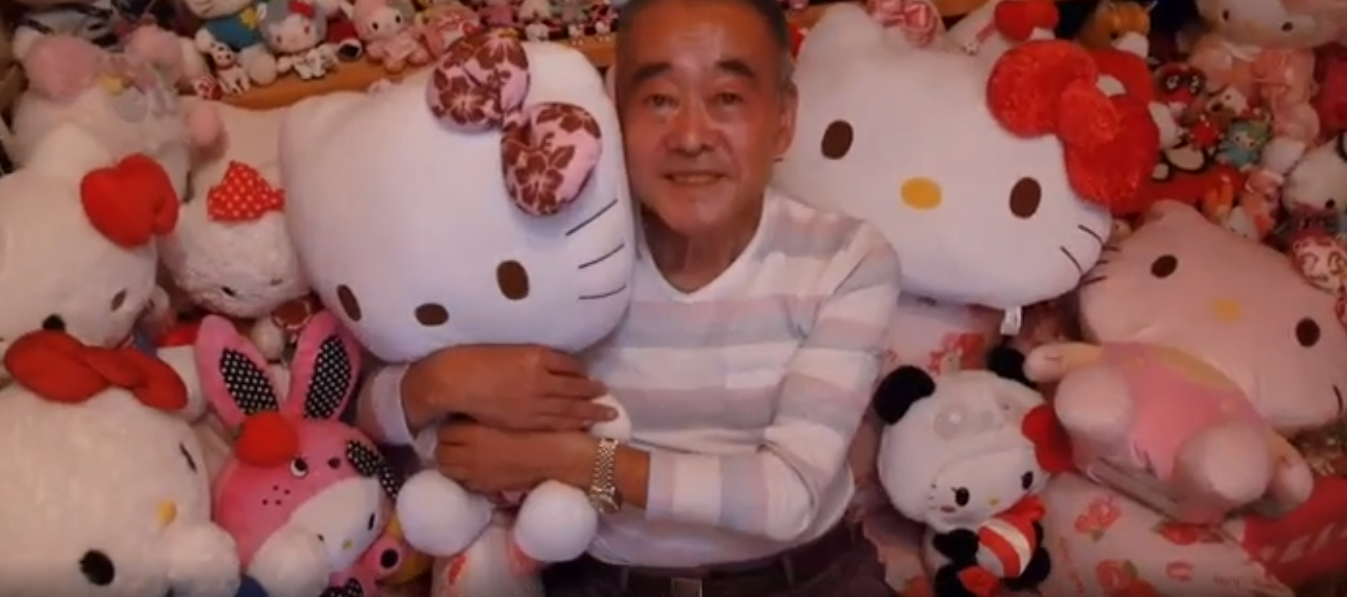 O maior colecionador de Hello Kitty do mundo (Foto: Reprodução/Youtube)