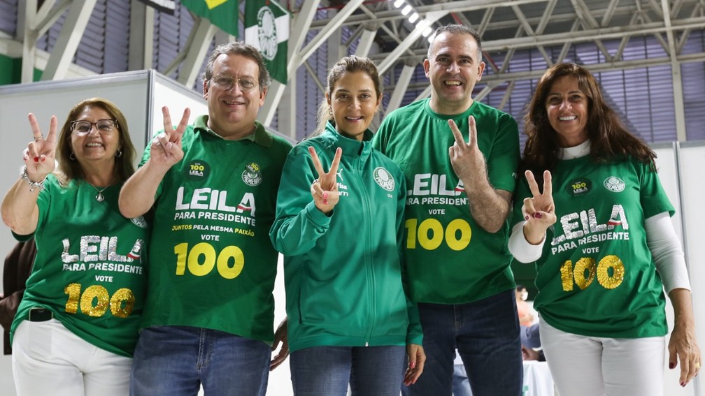 Leila Pereira (centro) � eleita presidente do Palmeiras � Foto: Divulga��o/Palmeiras