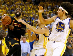 Golden State x Cleveland - final da nba jogo 7 - Varejão (Foto: Getty Images)