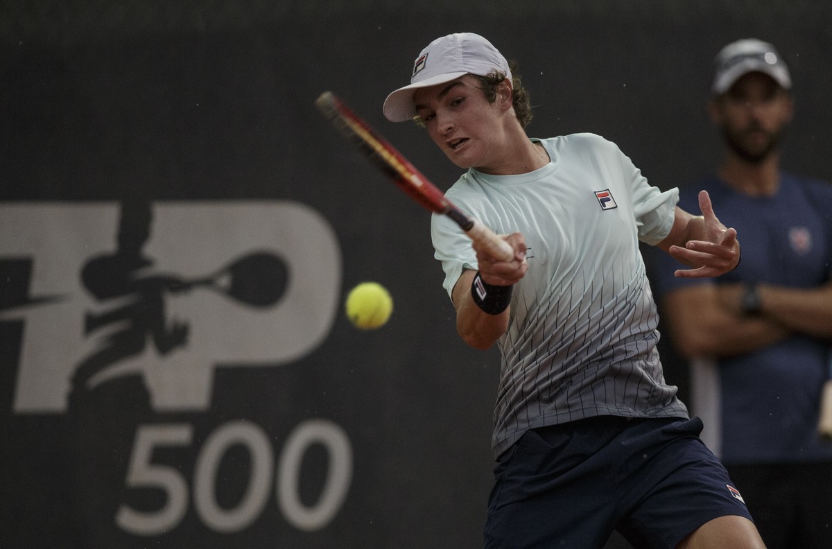 João Fonseca, carioca de 16 anos, jogará chave principal do Rio Open