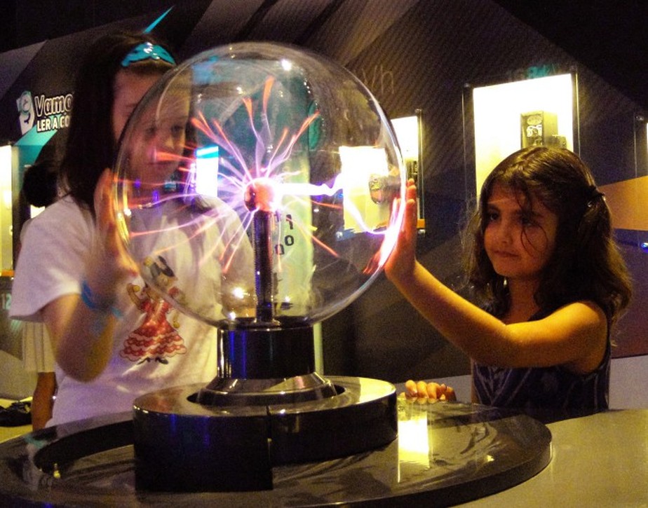 A atração 'Esfera de Plasma' é um dos destaques do Museu Light da Energia