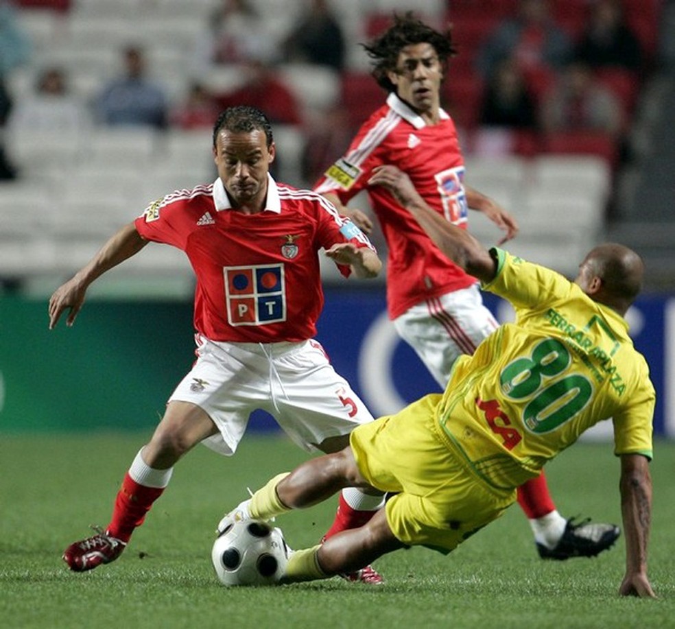 Léo em jogo pelo Benfica, de Portugal — Foto: Reprodução