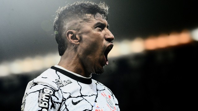 Gol de Paulinho em Corinthians x Mirassol