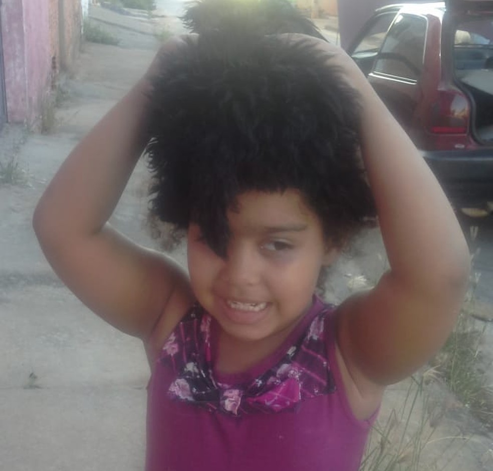 Maria AntÃ´nia tem autismo e Ã© apaixonada por animais â Foto: Eva Adileia/ Arquivo pessoal