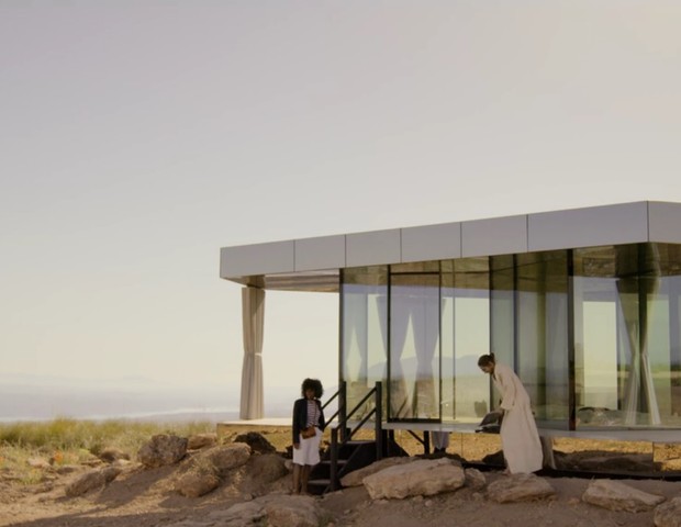 A casa do deserto de Black Mirror, nova série da Netflix (Foto: reprodução)