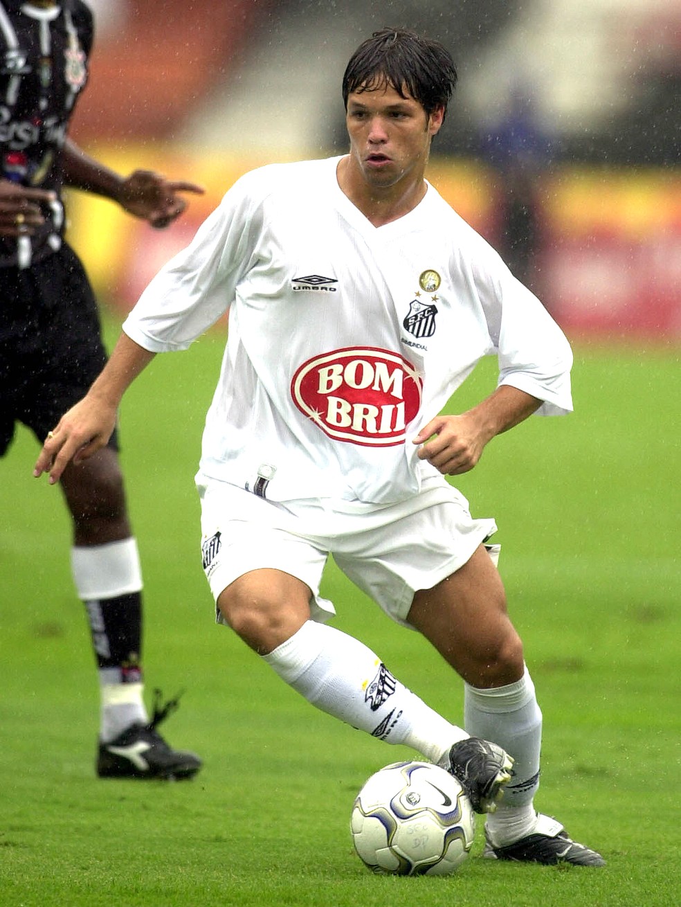 Diego foi um dos destaques da geração de Meninos da Vila campeã brasileira de 2002 (Foto: Jonne Roriz / Estadão Conteúdo )