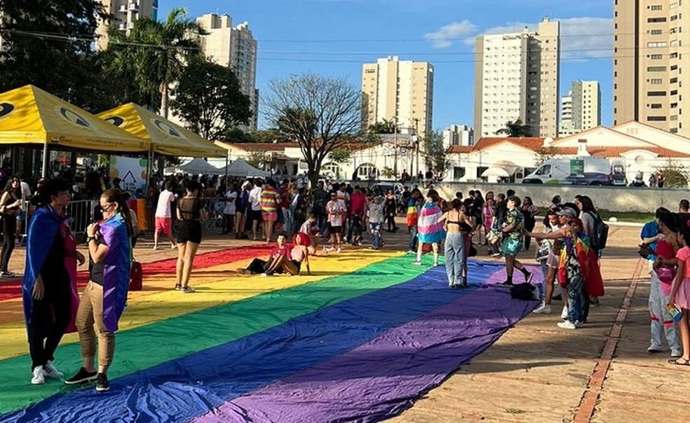 Parada do Orgulho LGBTQIA+ na capital. — Foto: Reprodução/DefensoriaPúblicaMS