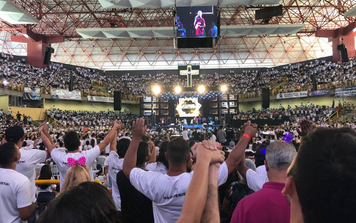 Conferencia Evangelica Umadego Reune 18 Mil Jovens Durante Quatro Dias De Shows E Pregacoes Em Goiania Goias G1 Pregador luo conta hoje com mais de 200 milhões de visualizações no youtube, milhares de seguidores no facebook (quase 5 milhões), instagram (610 mil), e twitter (555 mil). umadego reune 18 mil jovens durante
