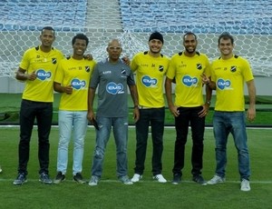 Jogadores e comissão técnica do ABC visitam Arena das Dunas (Foto: Divulgação/ABC)