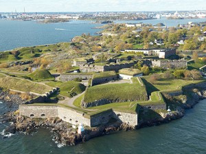 Suomenlinna, a Fortaleza da Finlândia, é considerada Patrimônio Histórico da Humanidade pela ONU (Foto: Suomen Ilmakuva Oy/Divulgação)