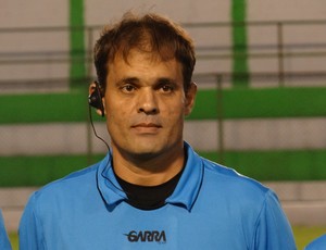 Flávio Feijó de Omena, árbitro (Foto: Leonardo Freire/GloboEsporte.com)