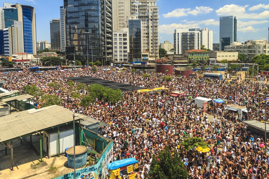Prefeitura de São Paulo fechou contrato de patrocínio para organizar os desfiles de blocos de rua