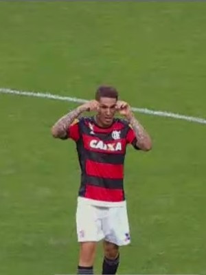 Mistério! Marcelo Barreto não entende gesto de Guerrero: É câmera de TV?