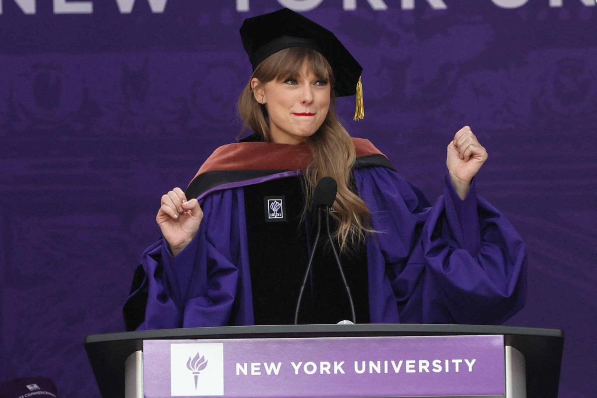 Taylor Swift recebe doutorado honorário da Universidade de Nova York |  Pop & Arte