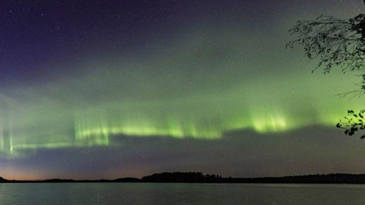 O novo tipo de aurora boreal descoberto por astrônomos amadores na Finlândia thumbnail