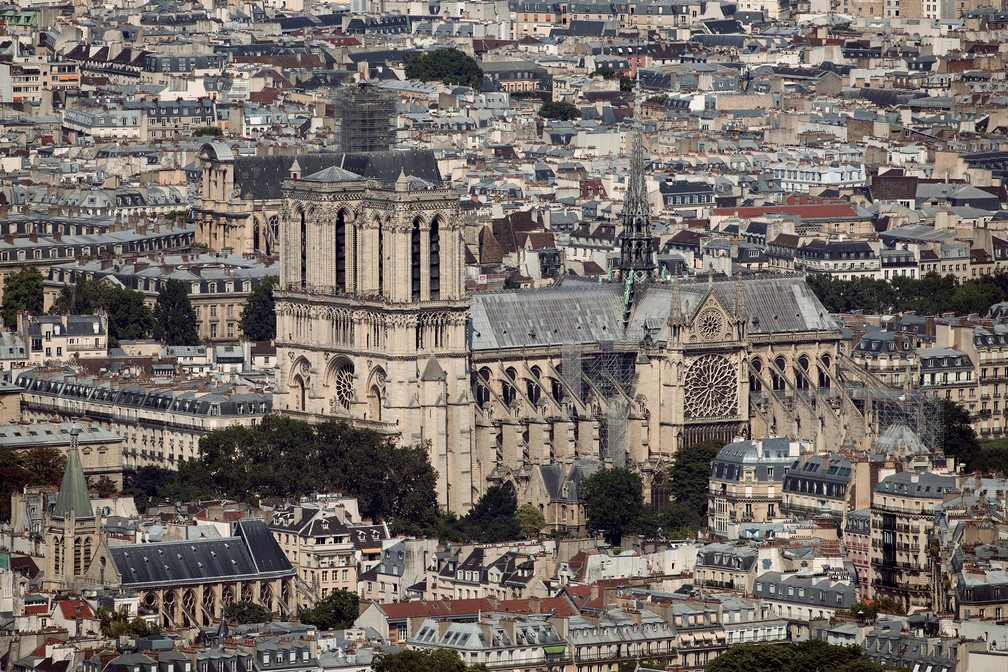 Imagem de arquivo mostra a Catedral de Notre-Dame em julho de 2018, em Paris — Foto: Thomas Samson/AFP